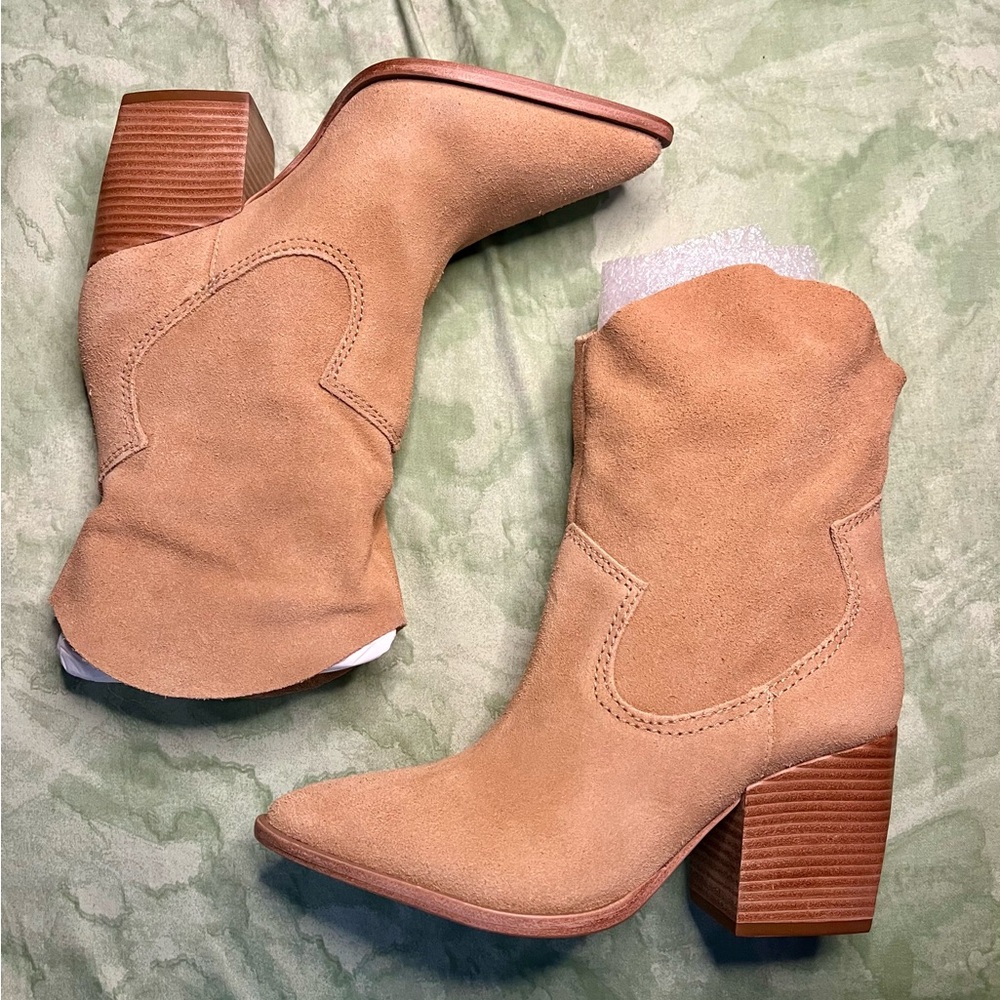 NWOT Tan Schutz Mid Calf Tessie Boots